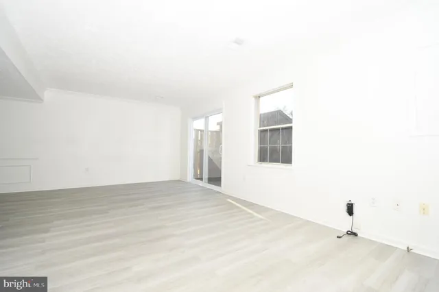 $2,500 | 8635 Union Place, Manassas Park, VA 20111