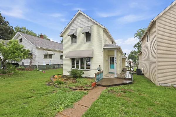 $111,000 | 717 North Howell Street, Davenport, IA 52802
