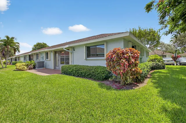 $235,000 | 9855 Loquat Tree Run, Unit A, Boynton Beach, FL 33436