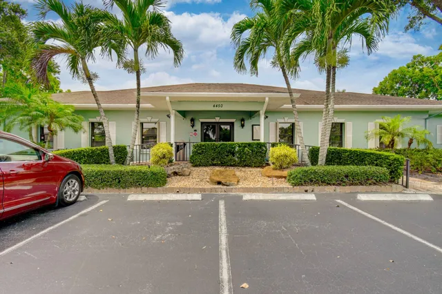 $235,000 | 9855 Loquat Tree Run, Unit A, Boynton Beach, FL 33436