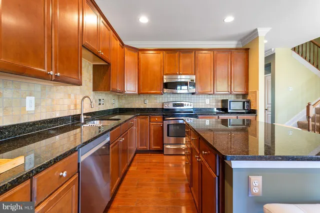 $550,000 | 8739 Blazing Brook Way, Unit 49, Elkridge, MD 21075