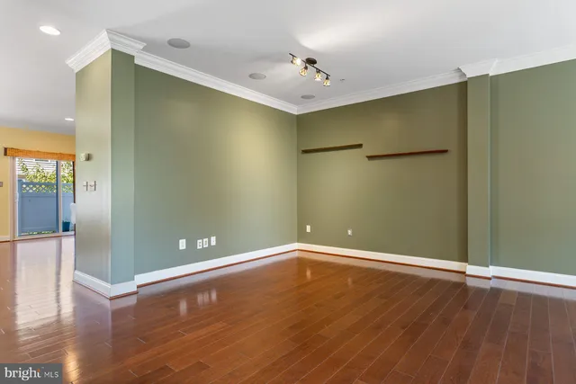 $550,000 | 8739 Blazing Brook Way, Unit 49, Elkridge, MD 21075