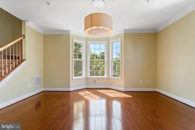 $550,000 | 8739 Blazing Brook Way, Unit 49, Elkridge, MD 21075