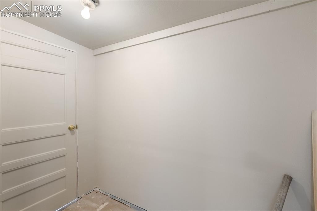 112 6th Street Victor, CO 80860 - Photo 25 of 35 a view of small space