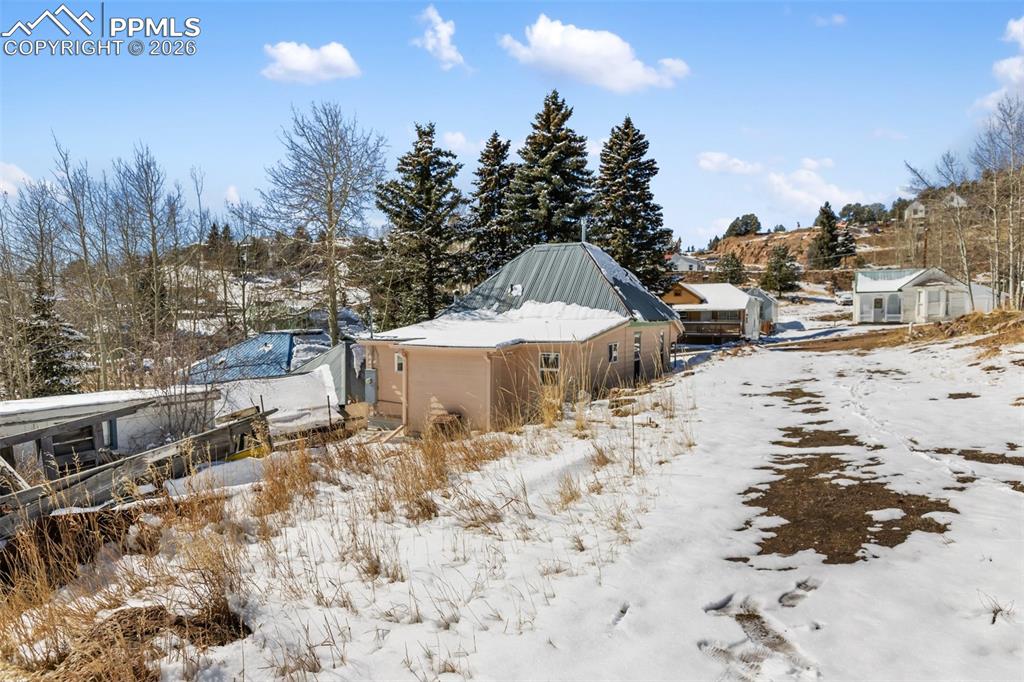 112 6th Street Victor, CO 80860 - Photo 4 of 35 a view of a backyard of the house
