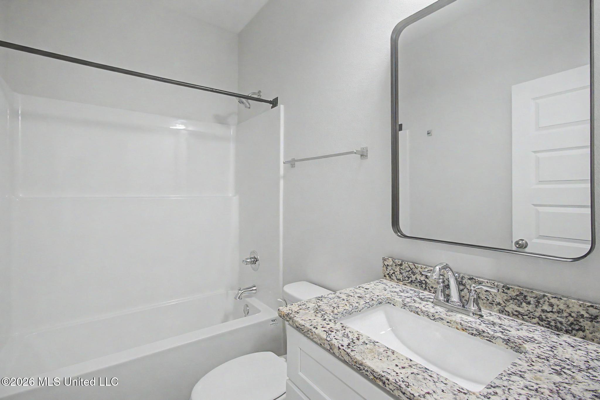 12297 Massachusetts Road, Unit A Ocean Springs, MS 39564 - Photo 8 of 18 IMG_0250