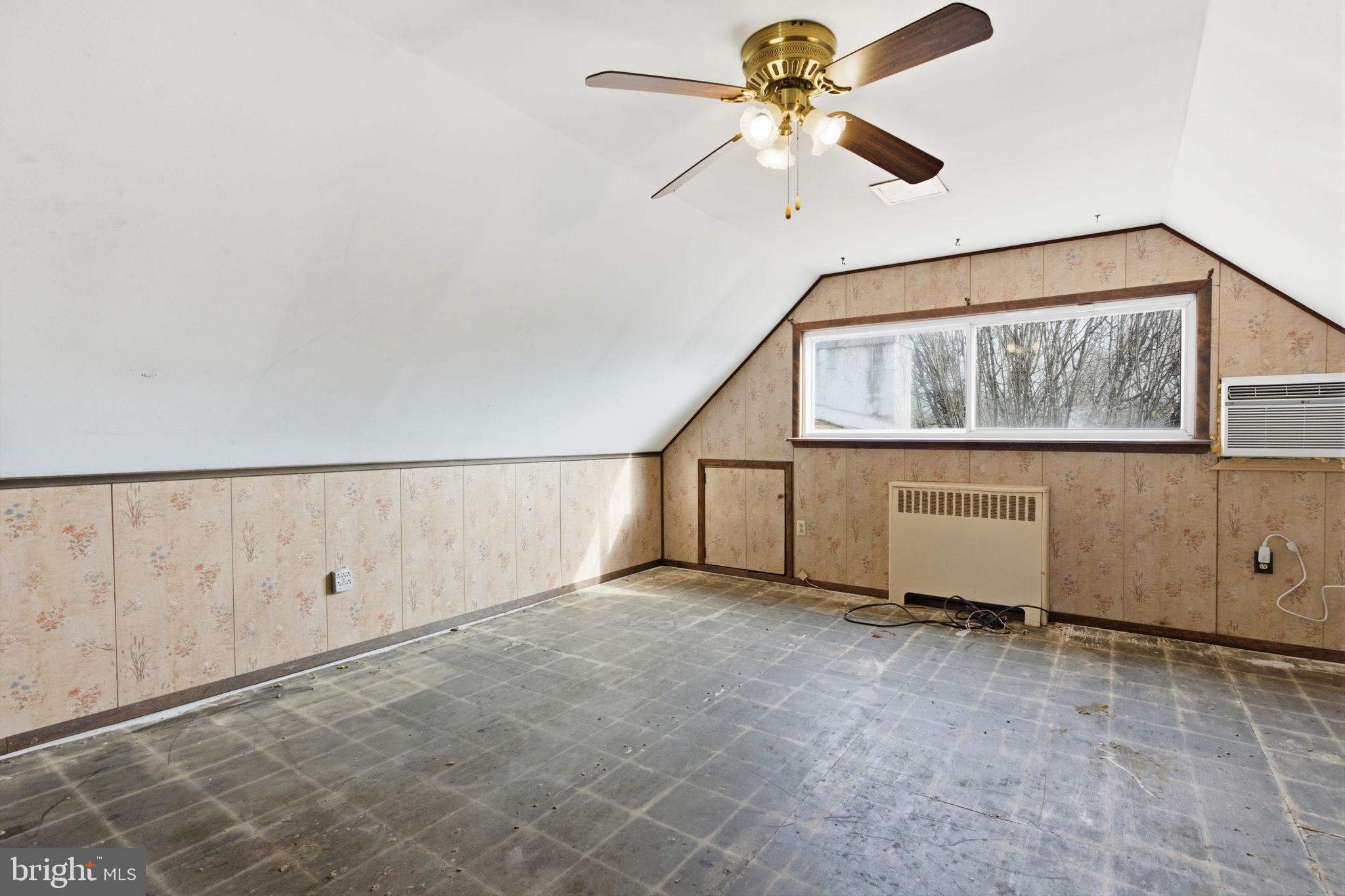 28 Cloister Road Levittown, PA 19057 - Photo 23 of 28 an empty room with windows