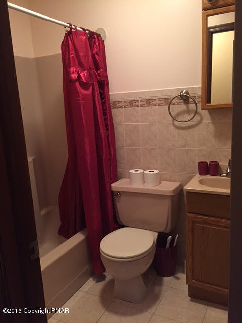 6057 Decker Road Bushkill, PA 18324 - Photo 8 of 31 bathroom