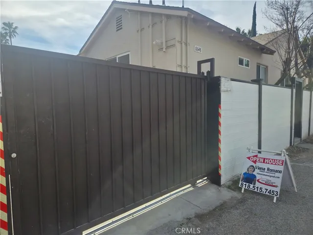 $1,999 | 8648 Corbin Avenue, Northridge, CA 91324