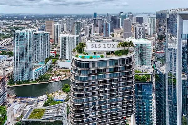 $6,900 | 801 South Miami Avenue, Unit 3704, Miami, FL 33131