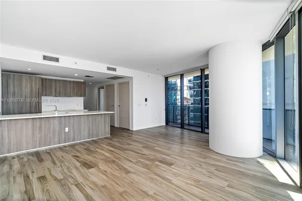 $6,900 | 801 South Miami Avenue, Unit 3704, Miami, FL 33131