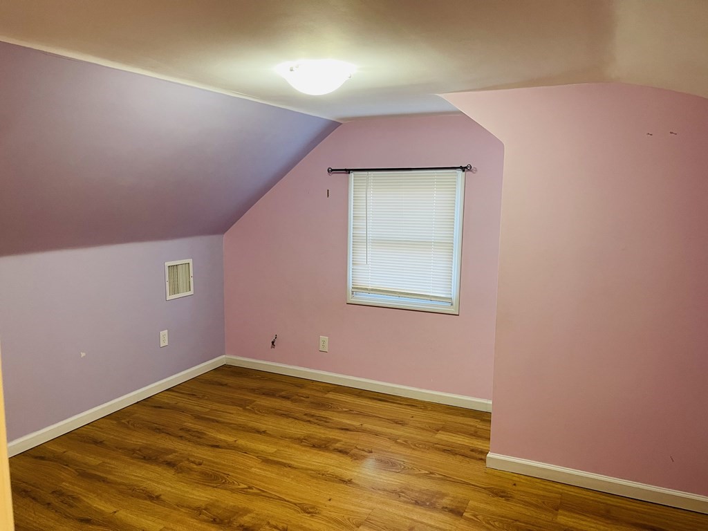 172 Gresham Street Springfield, MA 01119 - Photo 8 of 41 Gallery Image 8