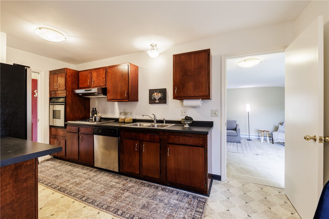 69 Harvest Road Perinton, NY 14450 - Photo 11 of 34