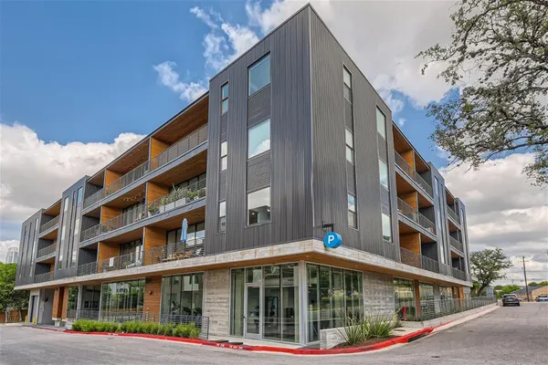 $5,500 | 900 South 1st Street, Unit 421, Austin, TX 78704