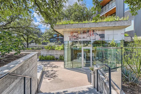 $5,500 | 900 South 1st Street, Unit 421, Austin, TX 78704