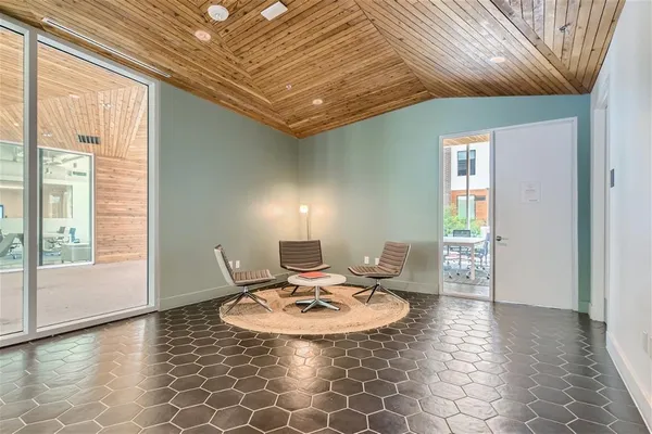 $5,500 | 900 South 1st Street, Unit 421, Austin, TX 78704
