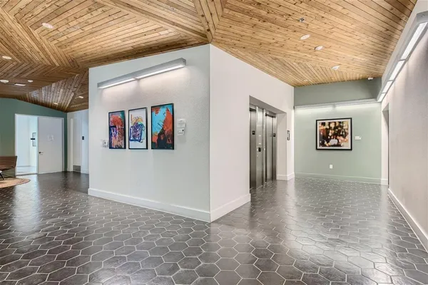 $5,500 | 900 South 1st Street, Unit 421, Austin, TX 78704