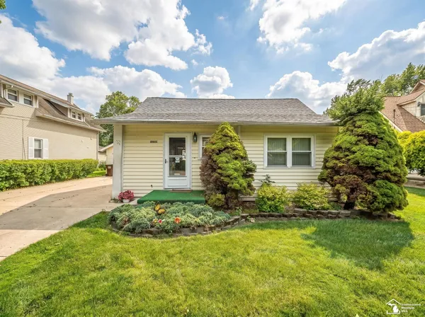 $249,900 | 13857 Lake Drive, Monroe, MI 48161