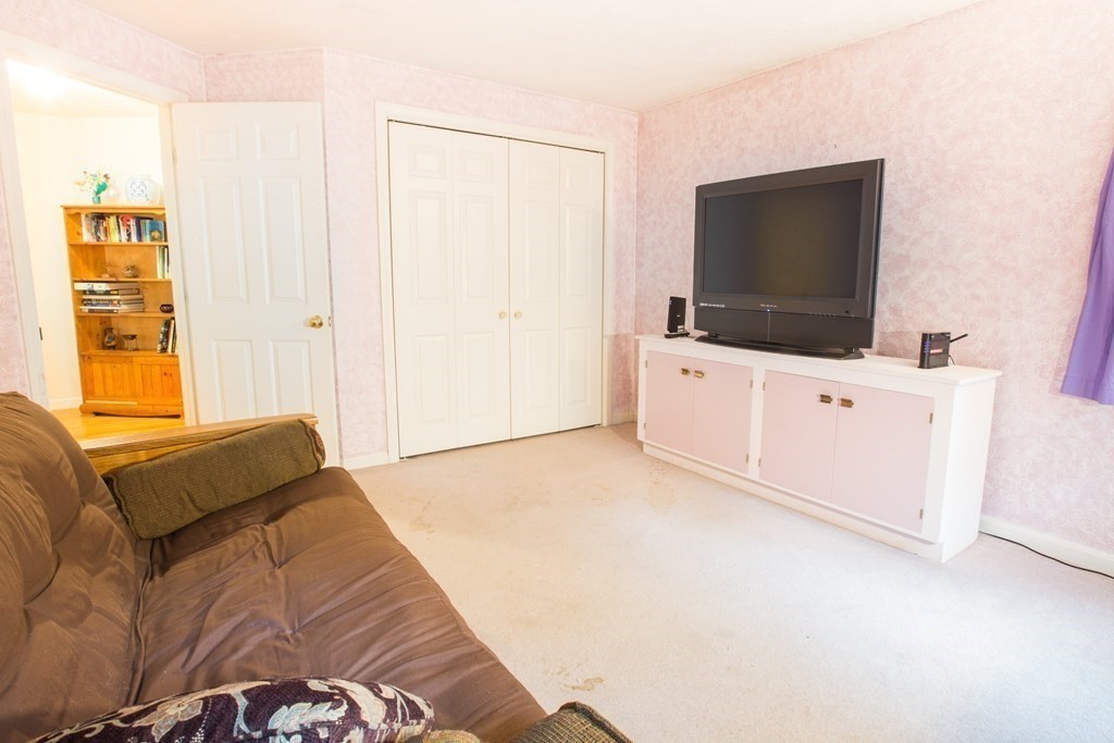 5 Kart Road Sutton, MA 01590 - Photo 12 of 29
