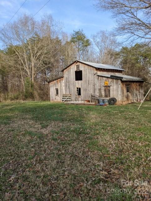 421 Springs Road Dallas, NC 28034 - Photo 3 of 27 Gallery Image 3