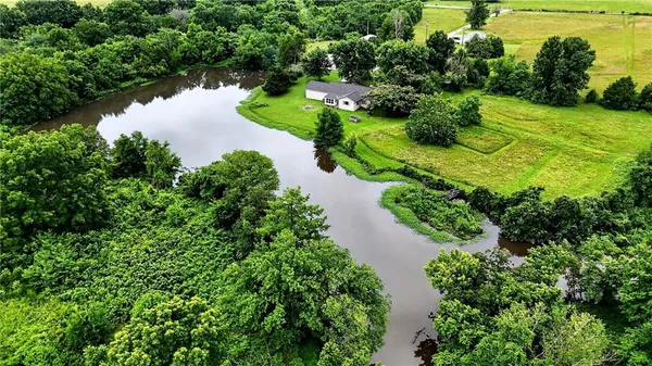 $540,000 | 4713 Southeast Lostine Road, Columbus, KS 66725