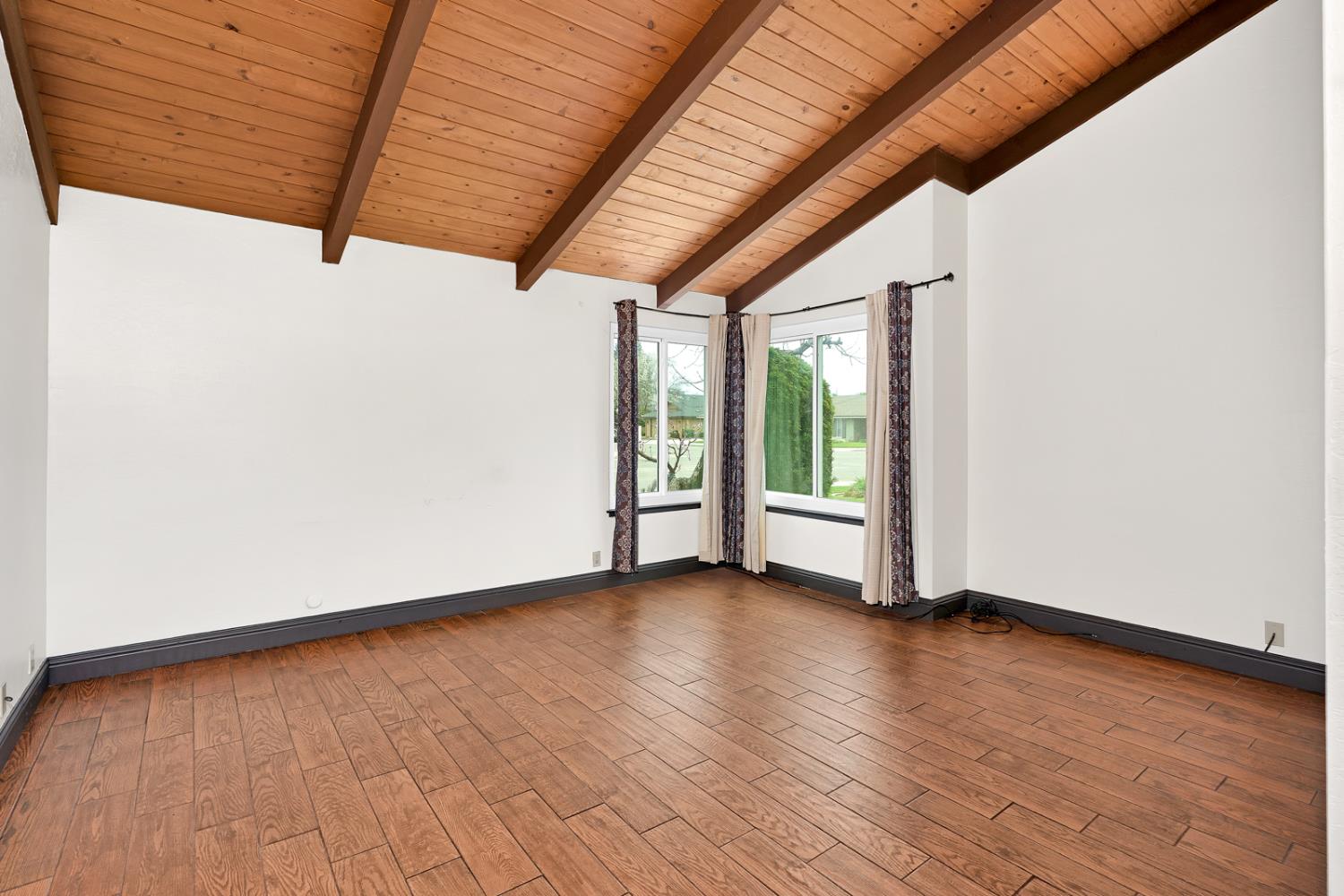 1340 Lewis Street Selma, CA 93662 - Photo 11 of 38