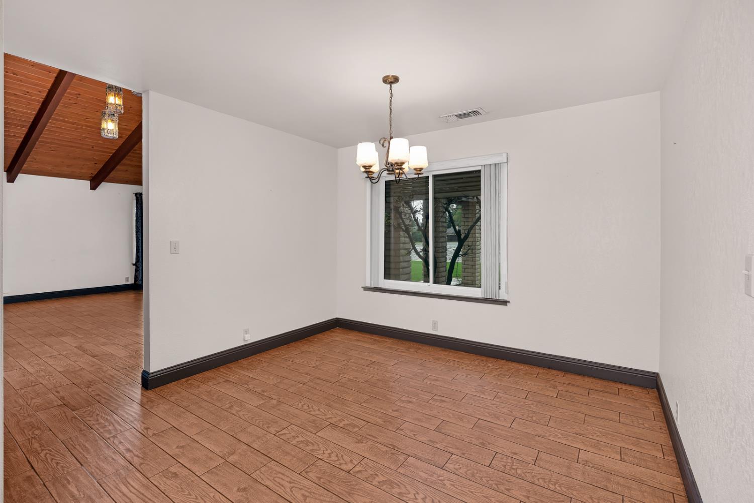 1340 Lewis Street Selma, CA 93662 - Photo 17 of 38