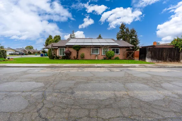 $410,000 | 1340 Lewis Street, Selma, CA 93662
