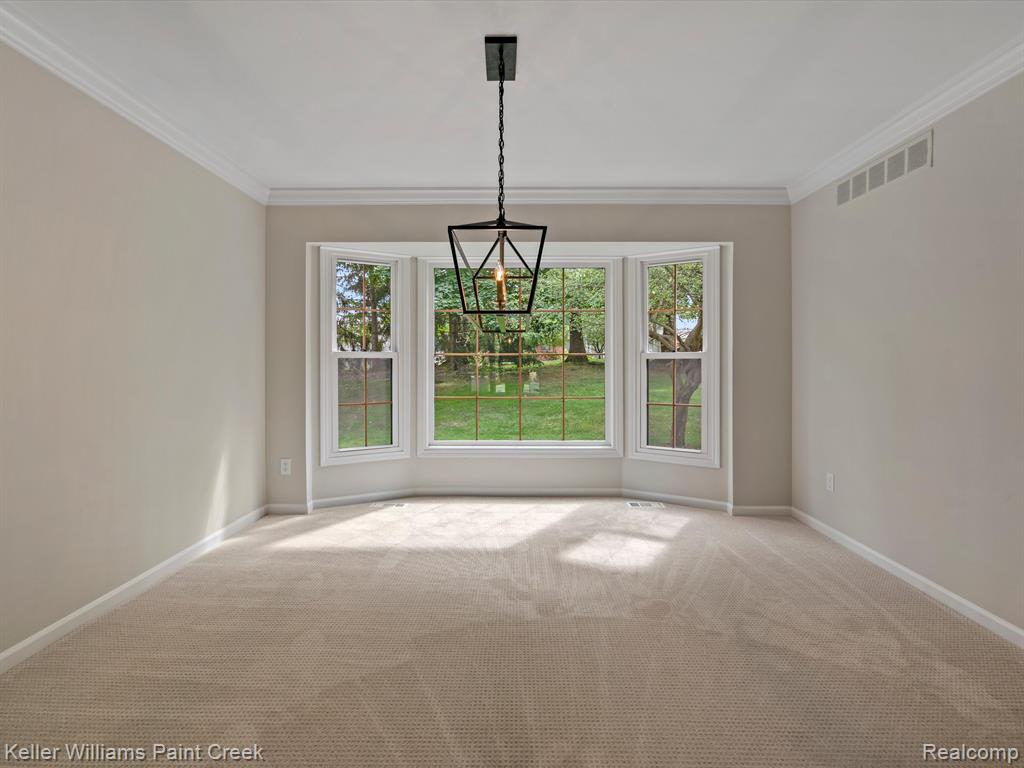319 Lake Forest Road Rochester Hills, MI 48309 - Photo 18 of 42