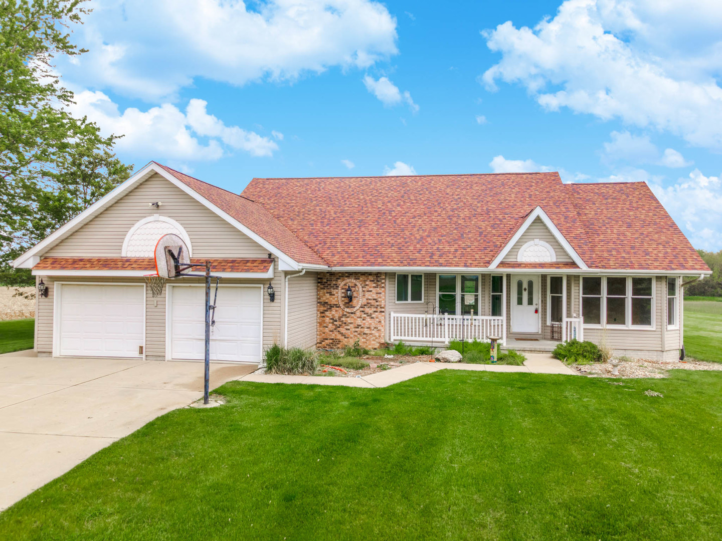 9375 East 3000 N Road Cornell, IL 61319 - Photo 2 of 39 a view of a house with a yard and a garden