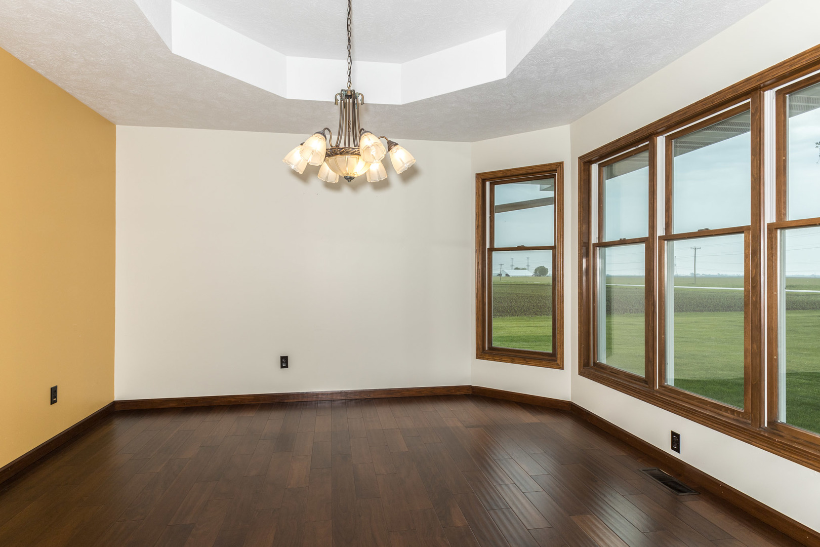 9375 East 3000 N Road Cornell, IL 61319 - Photo 4 of 39 a view of an empty room with a window