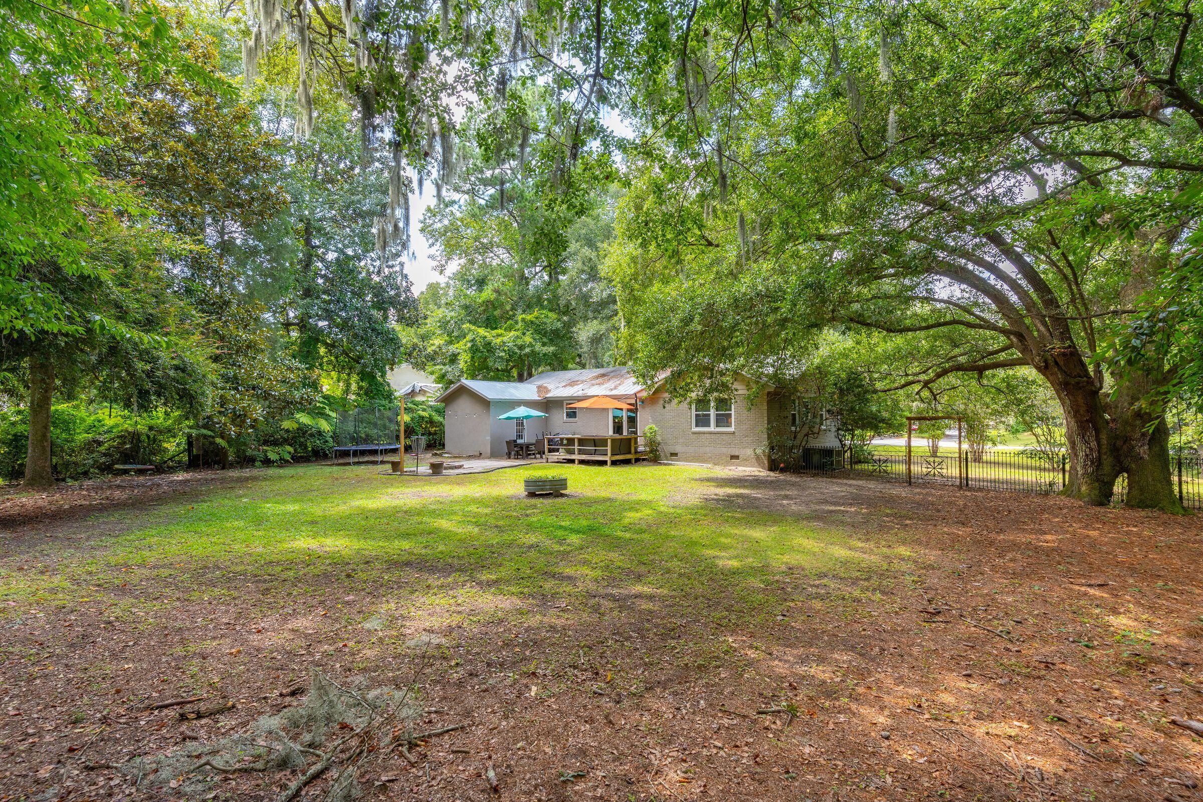 1665 Dogwood Road Charleston, SC 29414 - Photo 26 of 27 1665DogwoodRd-KeenEyeMarketing-015