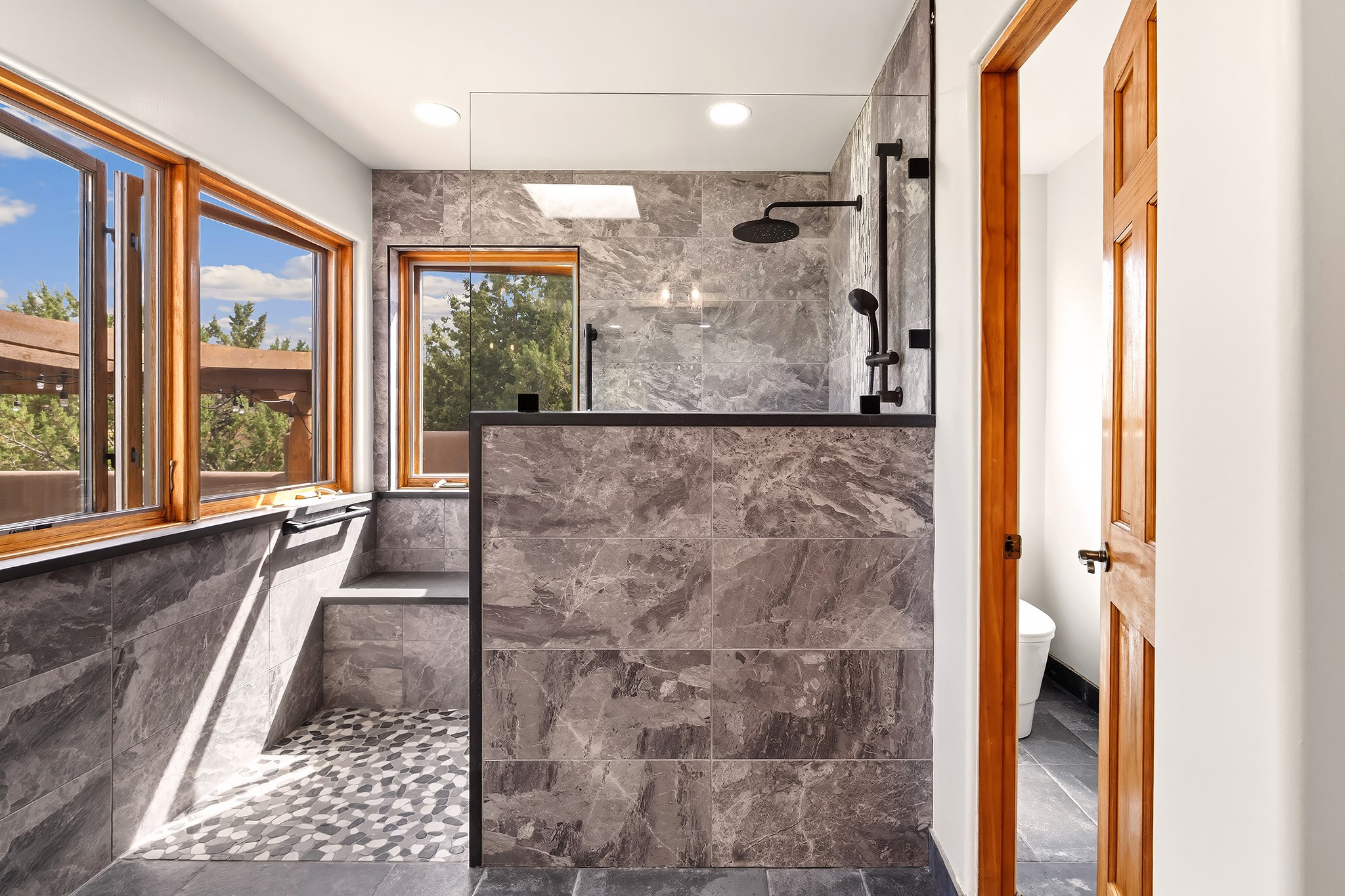 8 South Arroyo Ridge Road Santa Fe, NM 87508 - Photo 35 of 55 Primary bathroom