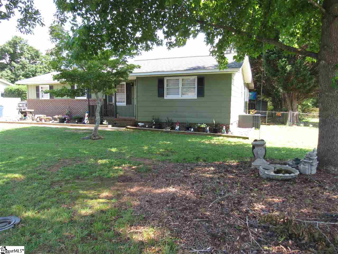 801 Davenport Road Simpsonville, SC 29680 - Photo 3 of 29 Gallery Image 3
