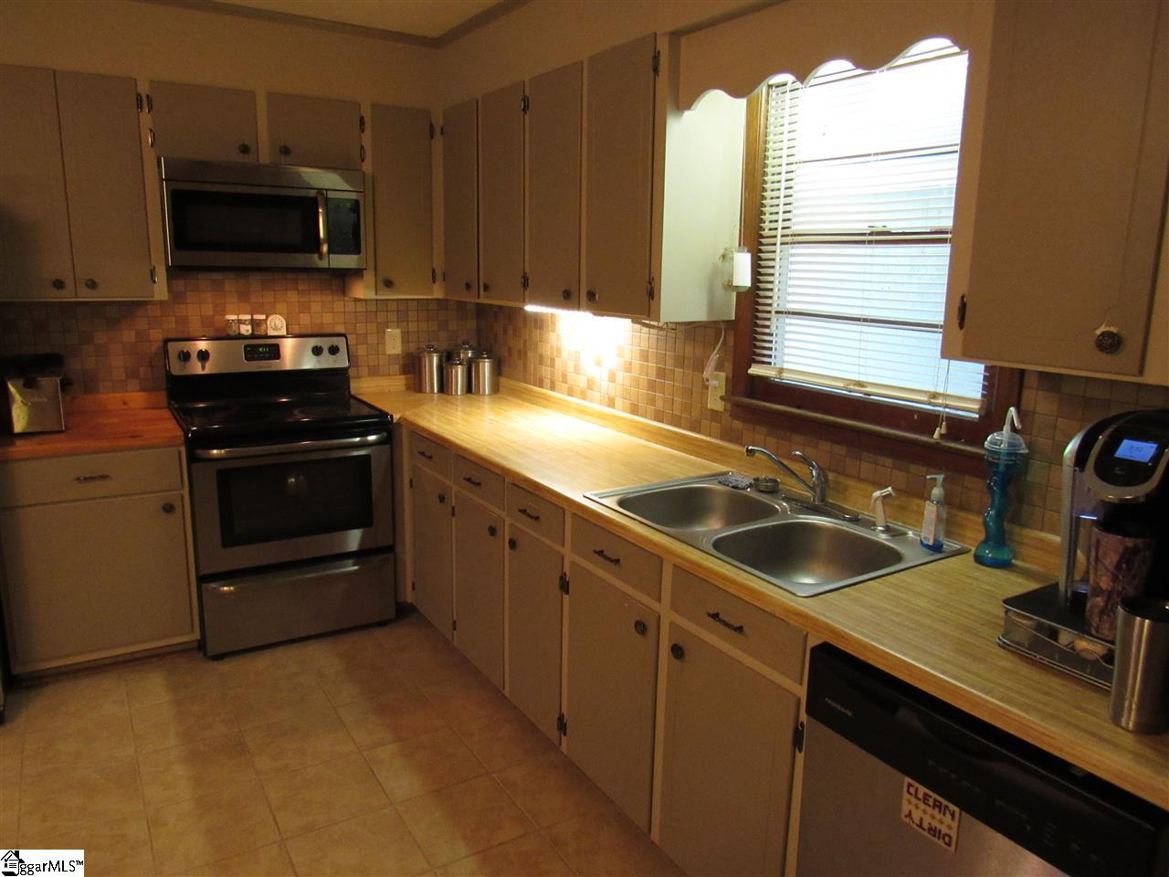 801 Davenport Road Simpsonville, SC 29680 - Photo 7 of 29 Gallery Image 7