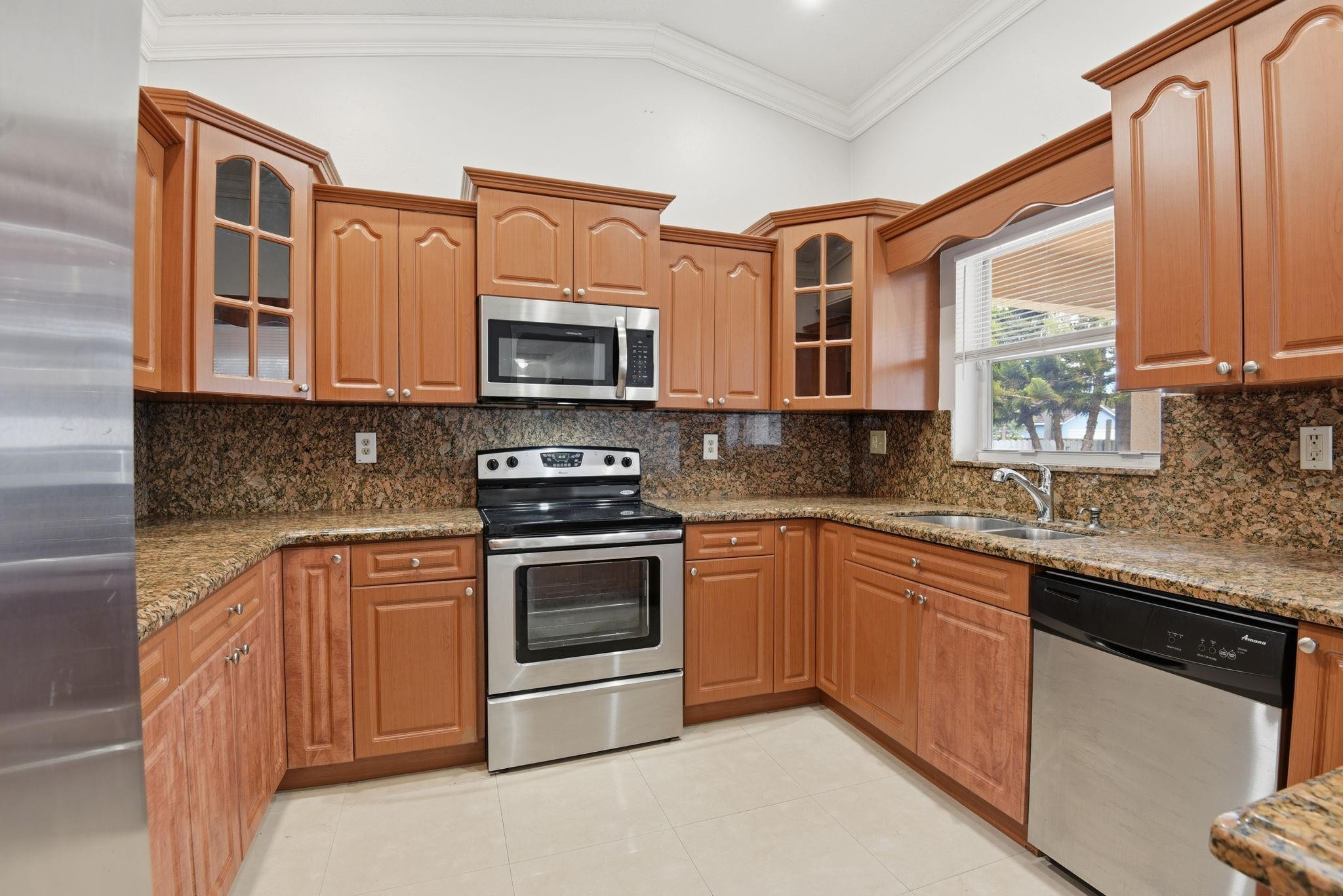 17023 Southwest 149th Place Miami, FL 33187 - Photo 15 of 40 Photo 15