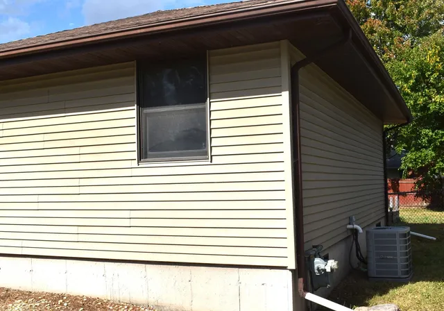 $245,000 | 3925 Pandola Avenue, Joliet, IL 60431