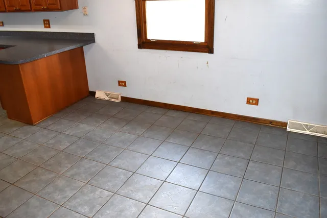 $245,000 | 3925 Pandola Avenue, Joliet, IL 60431