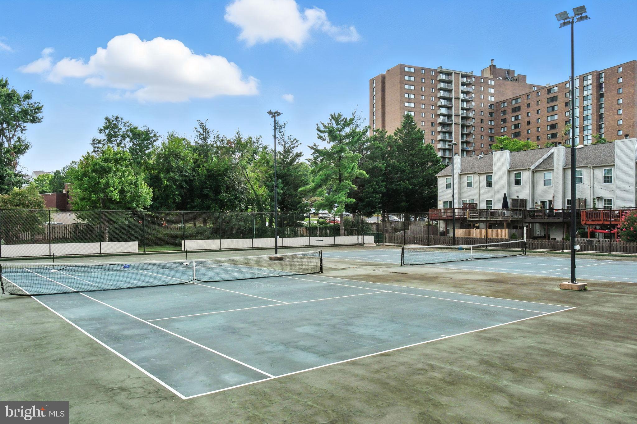 5300 Holmes Run Parkway, Unit 1210 Alexandria, VA 22304 - Photo 27 of 33 a view of a city