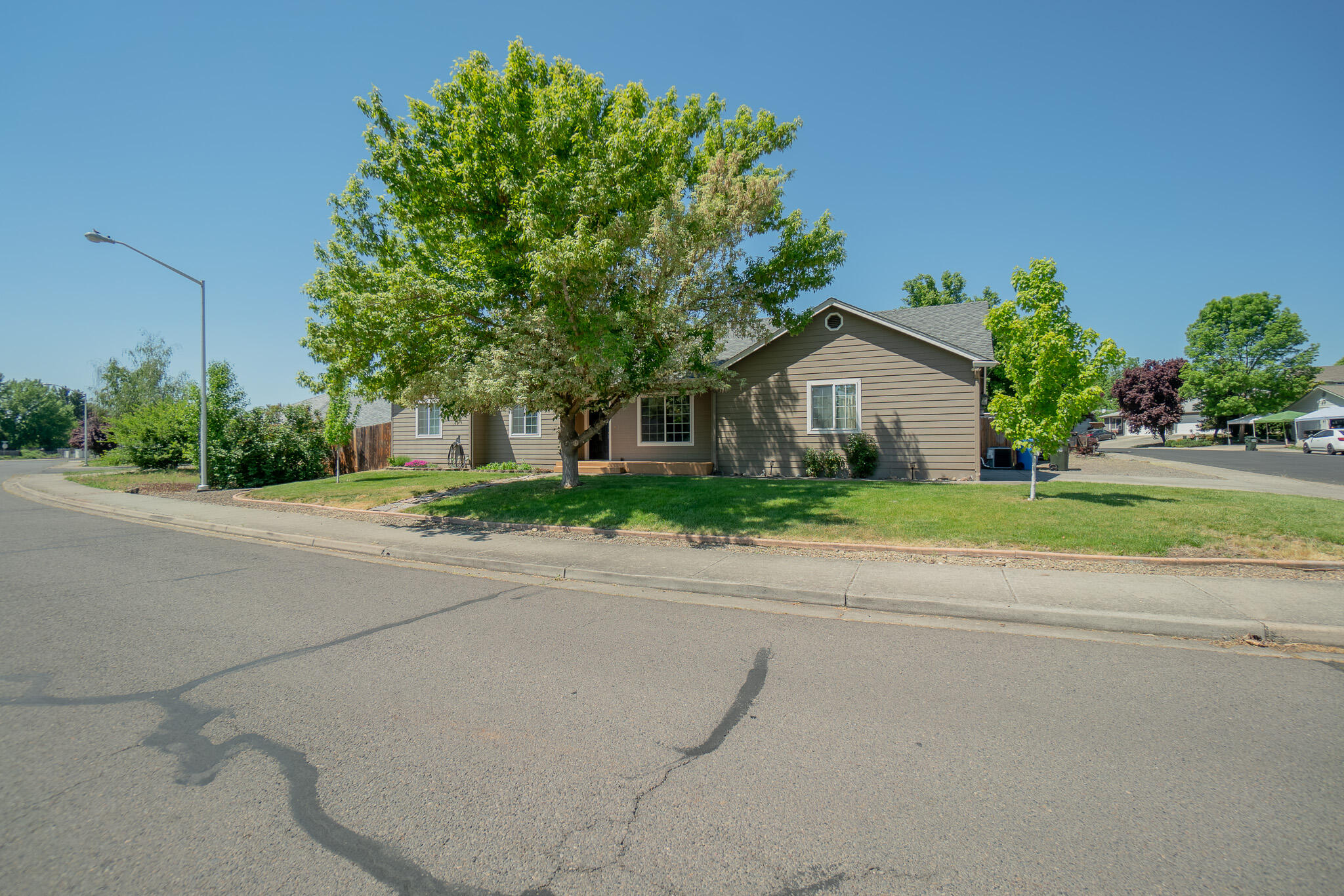 498 Merlee Circle Eagle Point, OR 97524 - Photo 25 of 26 210