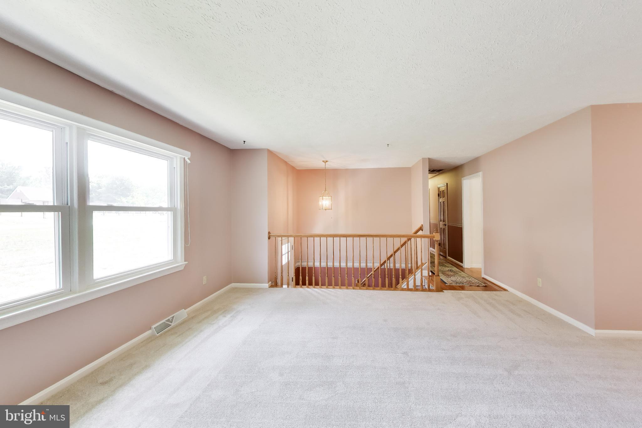 30075 Huntt Road Mechanicsville, MD 20659 - Photo 20 of 45 Large Living room