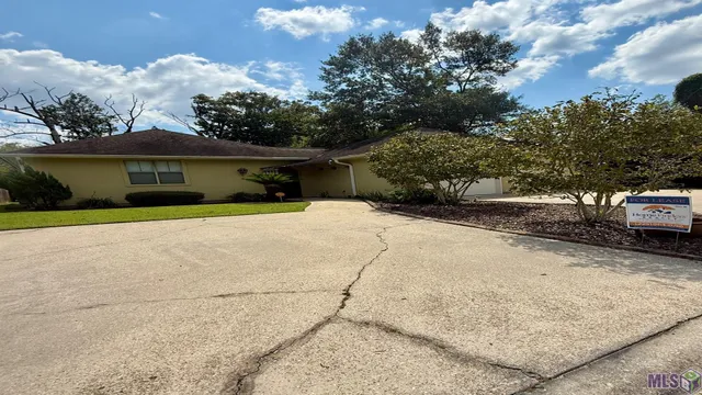 $2,300 | 9462 Boone Avenue, Baton Rouge, LA 70810