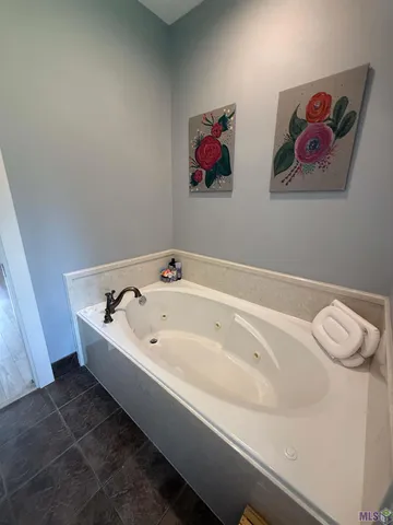 $2,300 | 9462 Boone Avenue, Baton Rouge, LA 70810