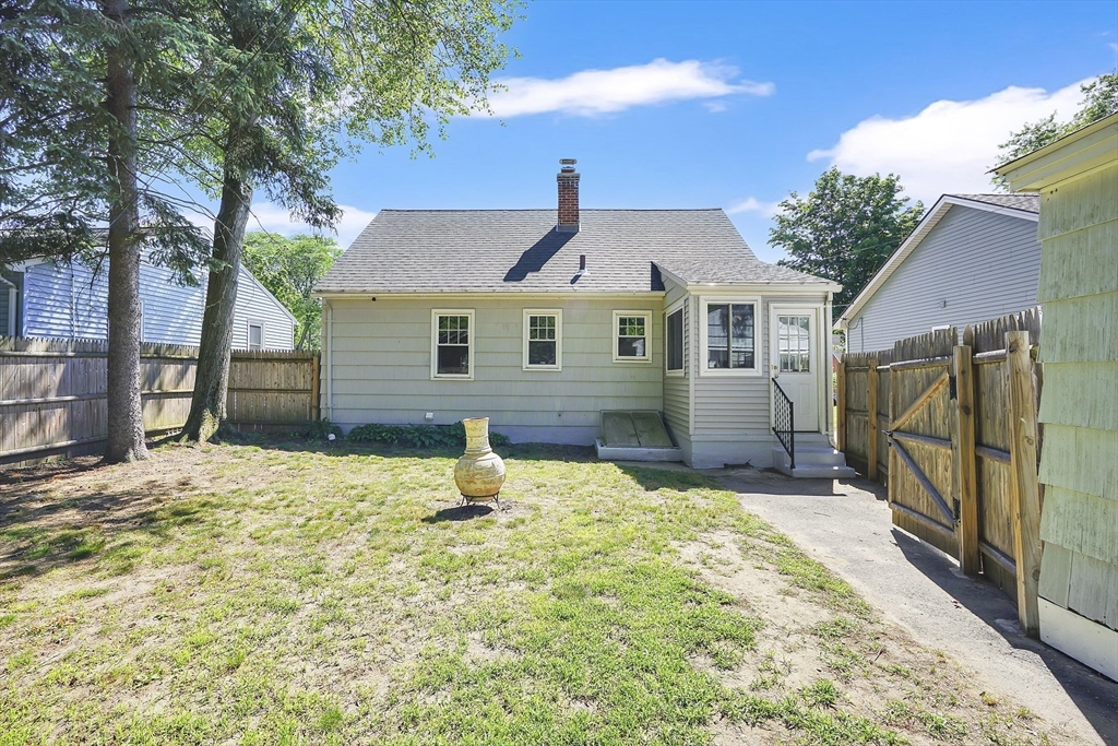 267 Connecticut Avenue Springfield, MA 01104 - Photo 36 of 41