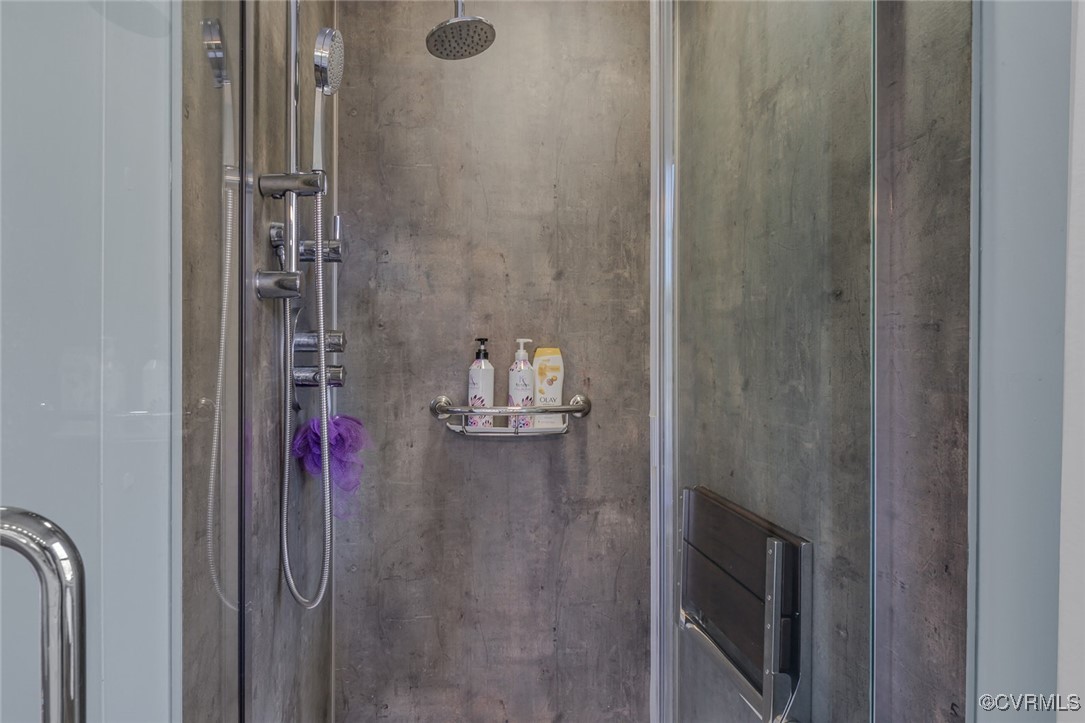 1843 Fairport Road Reedville, VA 22539 - Photo 34 of 43 Bathroom featuring walk in shower