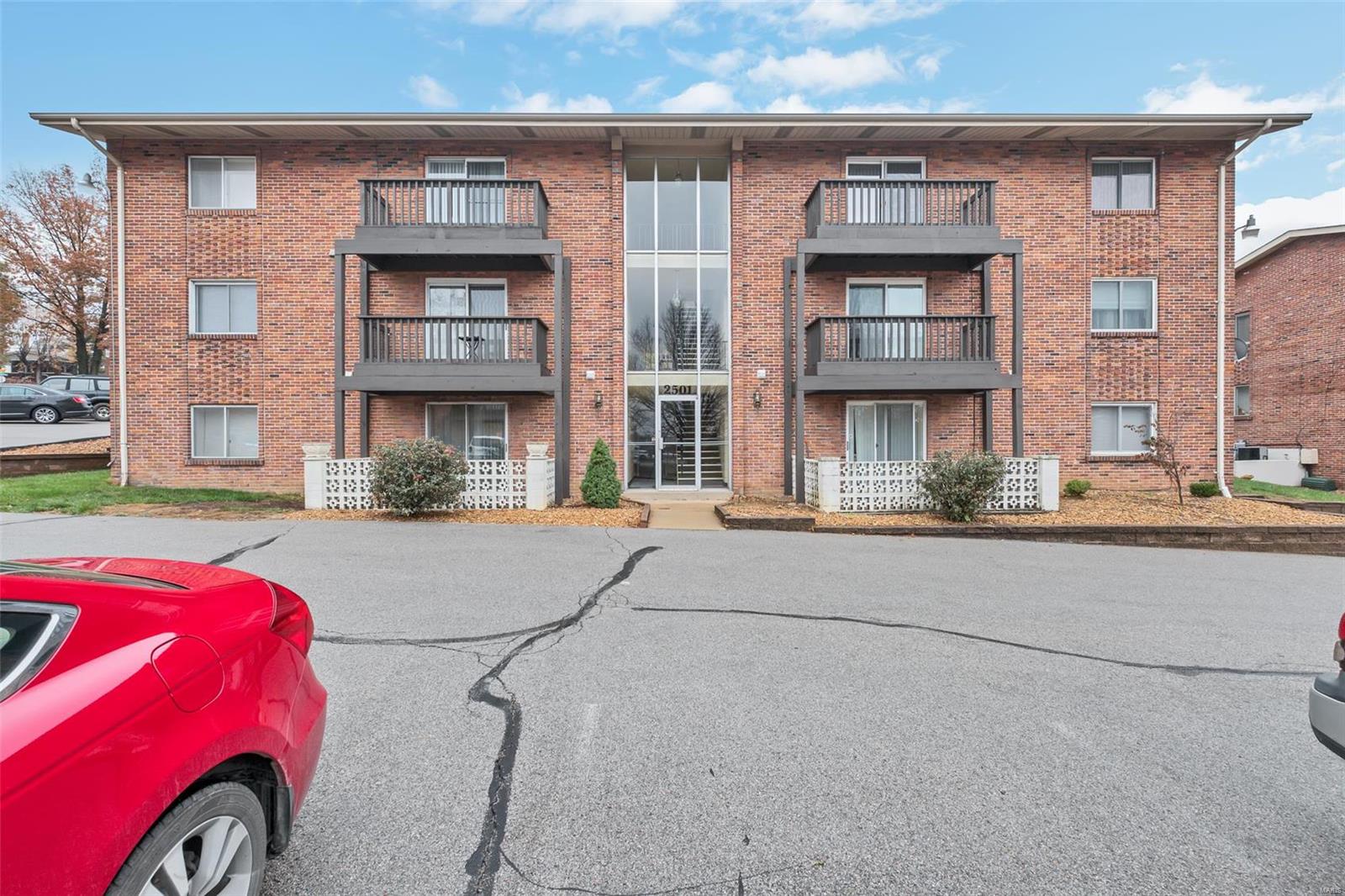 2501 Union Road, Unit G St. Louis, MO 63125 - Photo 12 of 16 Gallery Image 12