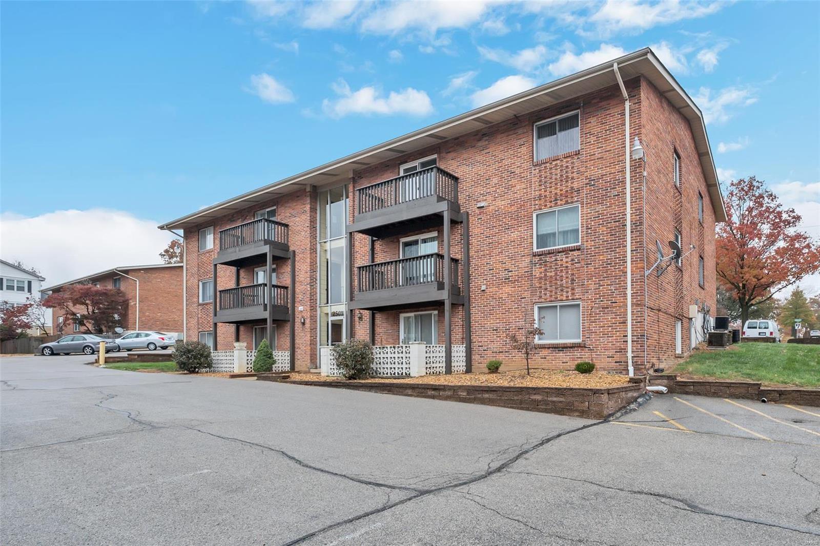 2501 Union Road, Unit G St. Louis, MO 63125 - Photo 13 of 16 Gallery Image 13