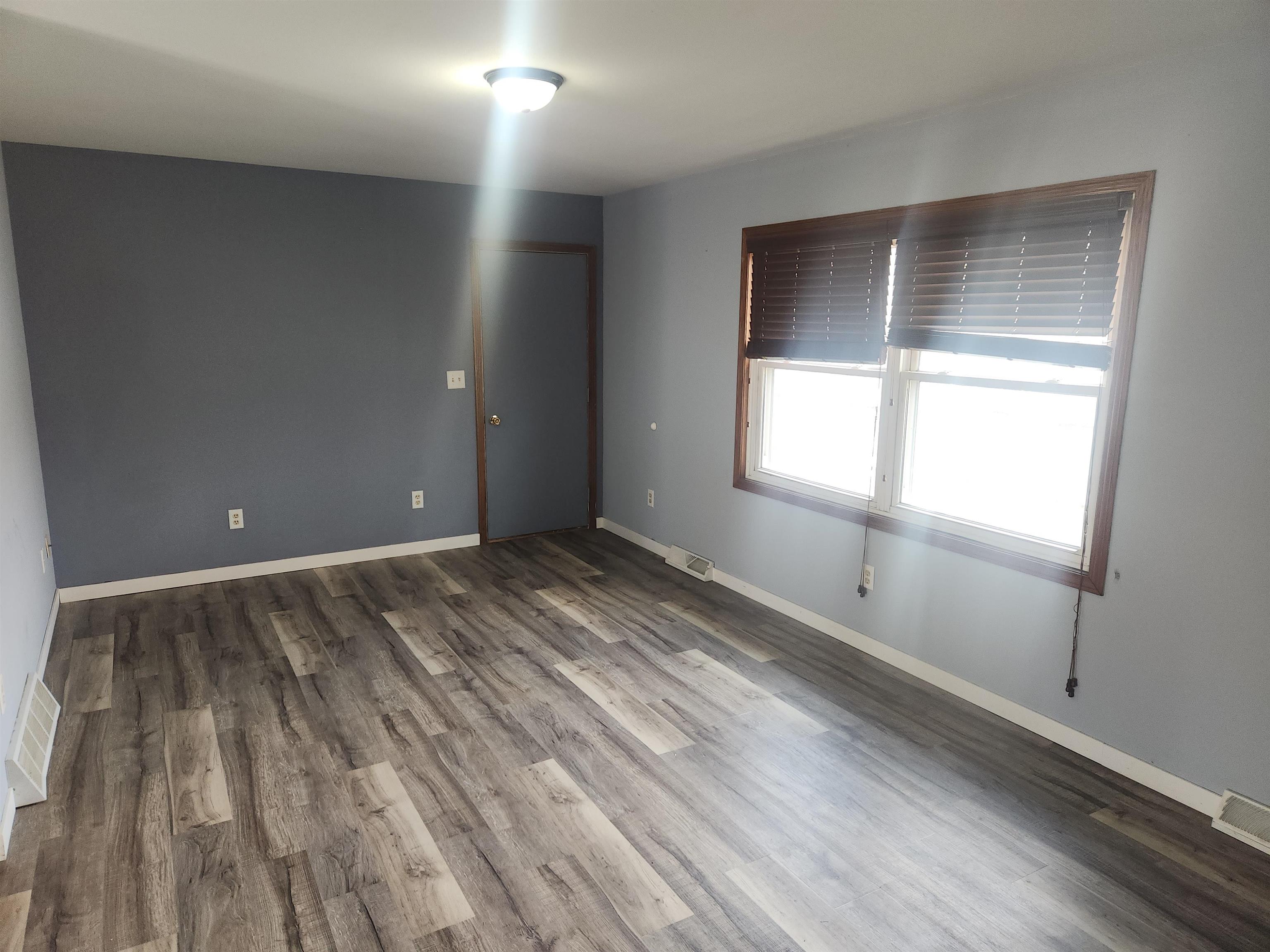 881 Ellis Avenue Baraboo, WI 53913 - Photo 7 of 15