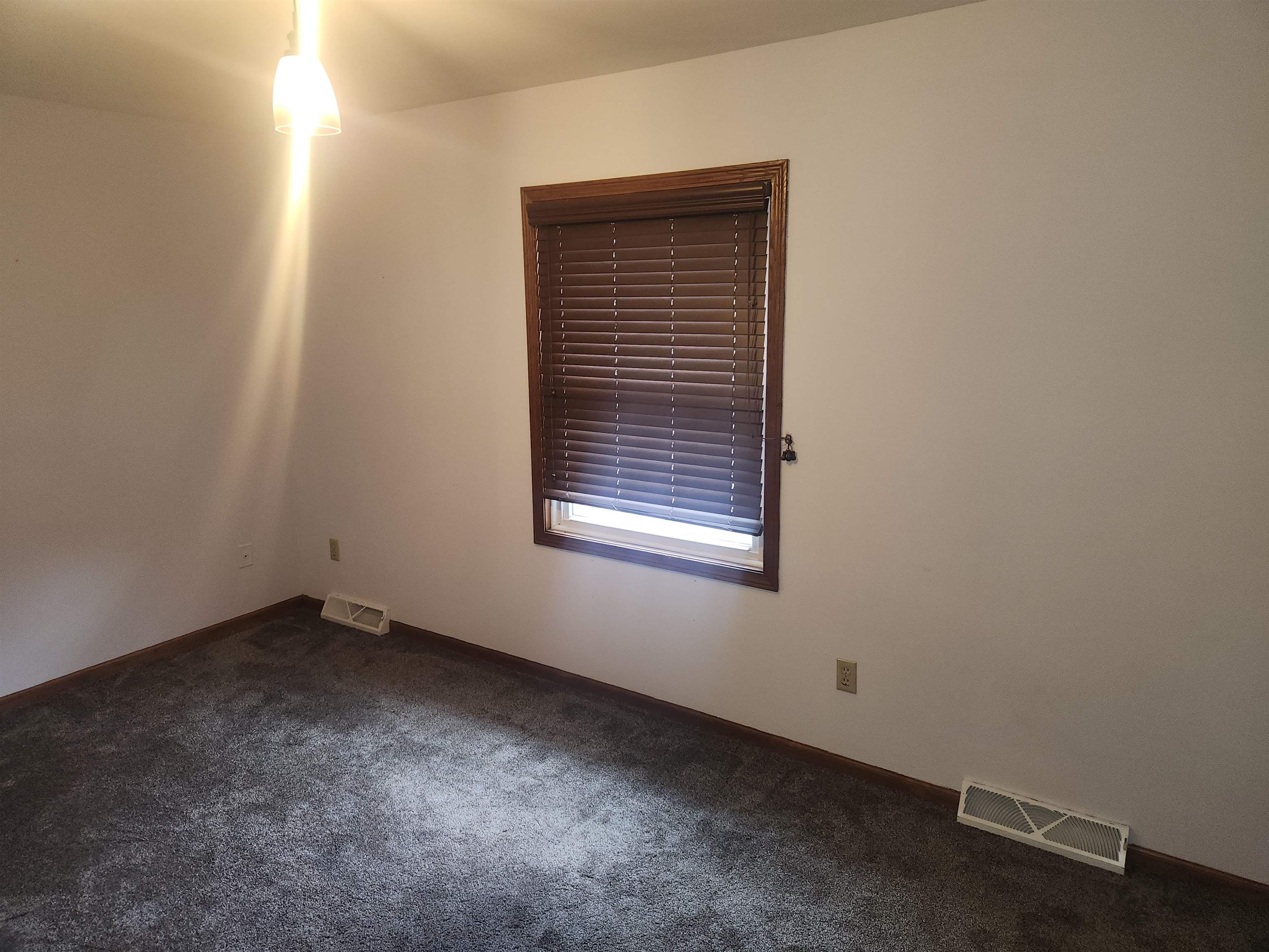 881 Ellis Avenue Baraboo, WI 53913 - Photo 10 of 15