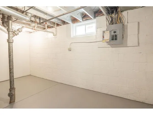 $2,250 | 3507 North Logan Avenue, Minneapolis, MN 55412